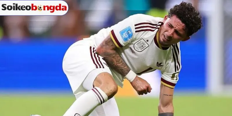 Nico Williams Và Yeremy Pino Sẽ Không Ra Sân Khi Tiếp Bồ Đào Nha 2 Yeremy Pino bong khớp vai khi đối mặt cầu thủ Uruguay